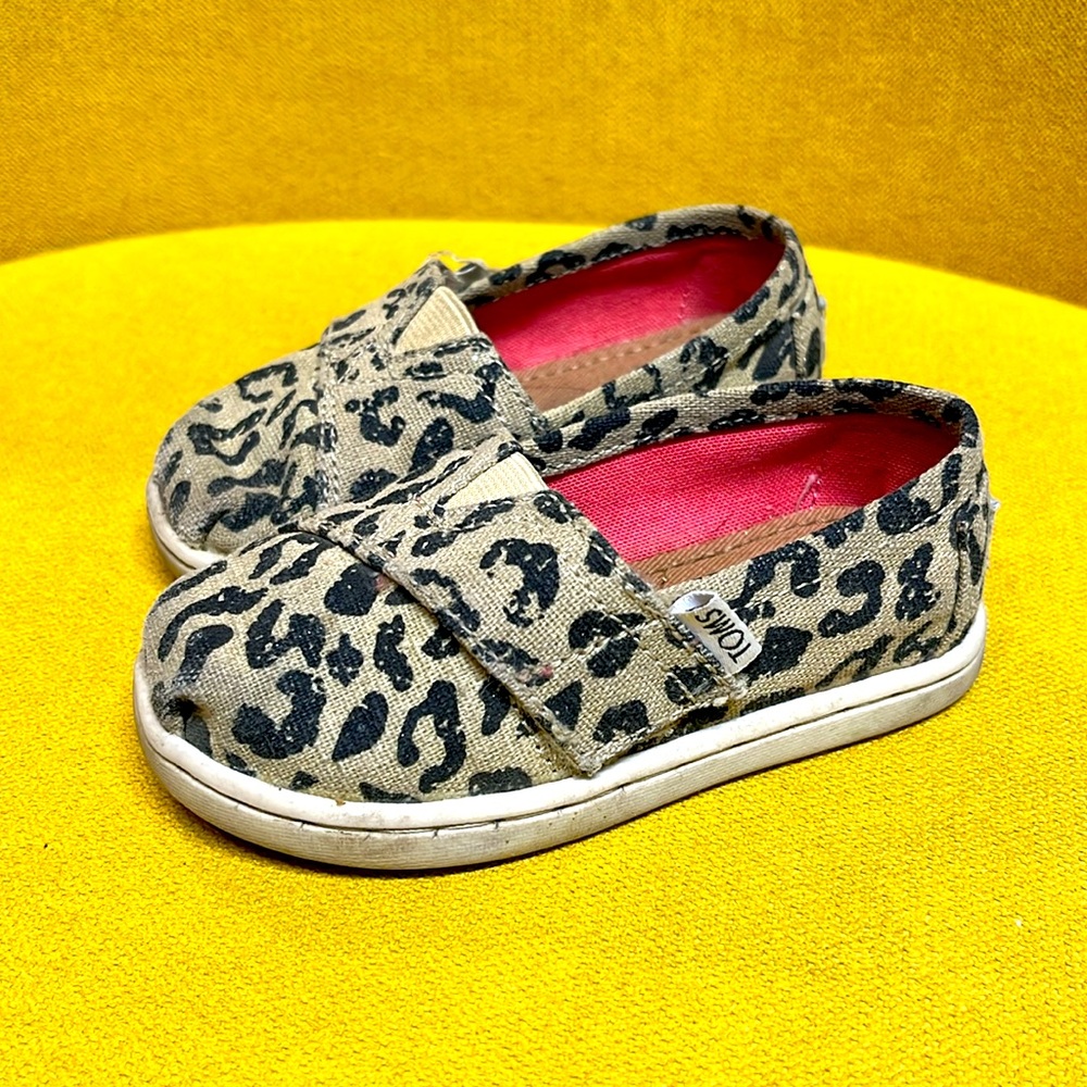 Tom’s Classic Cheetah Metallic Linen Toddler Shoes Size 5
